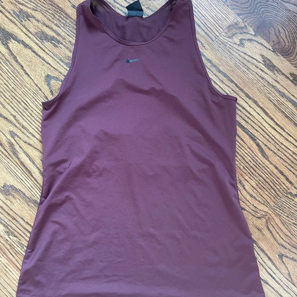 Nike Pro burgundy mesh yoga workout tank top L - Picture 6 of 6